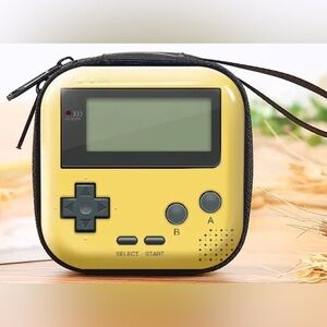 Retro Gameboy zippered pouch with hard metal sides and zipper closure NWT